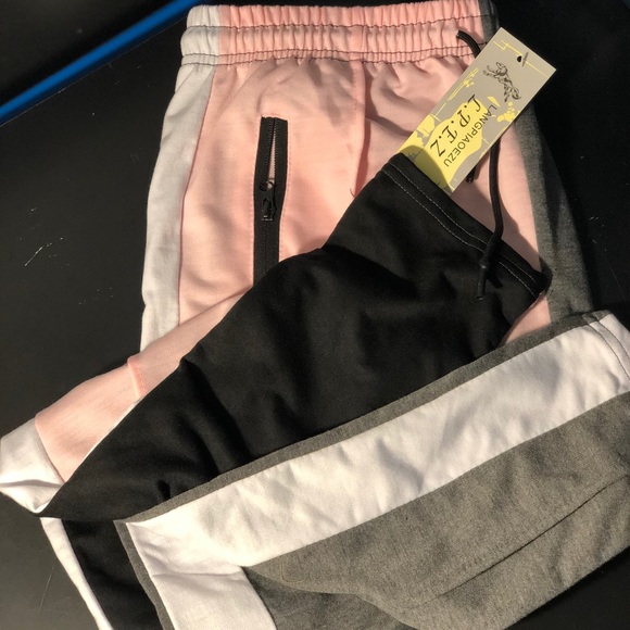 Jogging pants - Picture 2 of 4